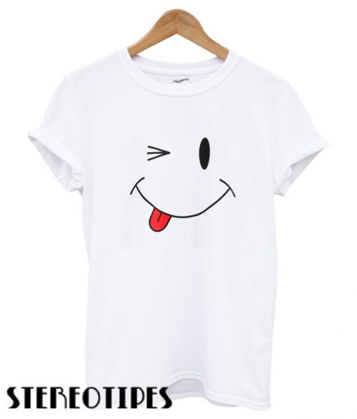 SheIn Smiley Face T shirt - stereotipes