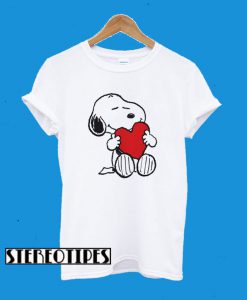 Snoopy Dog Heart Big Hug Love Peanuts Design T-Shirt