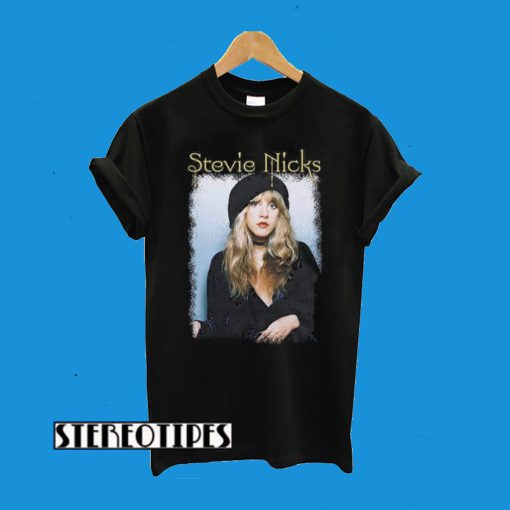 Stevie Nicks – Vintage Fleetwood Mac Female Singer T-Shirt