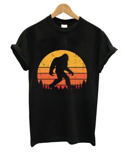 Bigfoot Retro Sunset Vintage T-Shirt