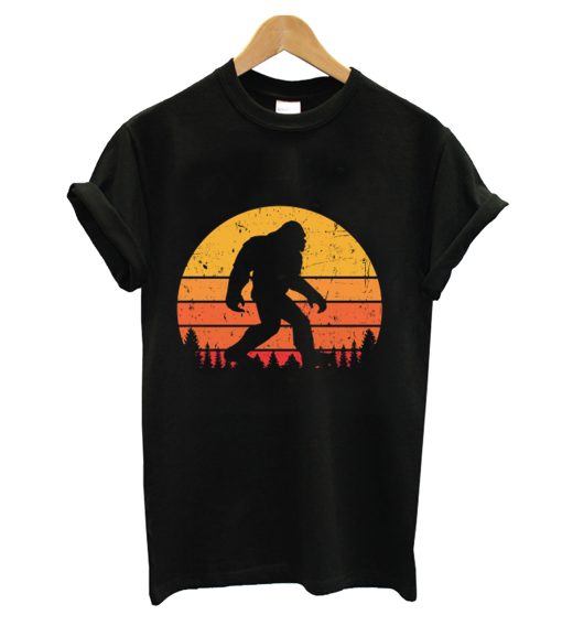 Bigfoot Retro Sunset Vintage T-Shirt