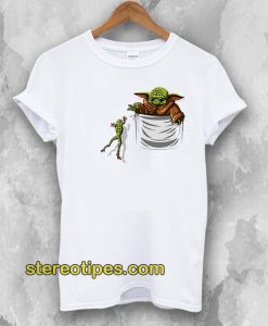 Pocket Baby Yoda Hunting Frog Star Wars T-Shirt